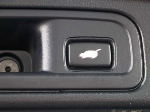 Used 2022 Honda Pilot TrailSport image 32