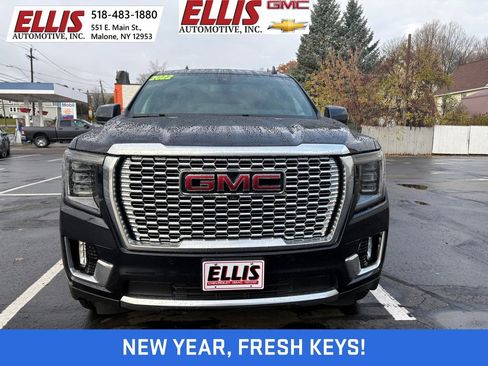 Used 2022 GMC Yukon XL Denali image 9