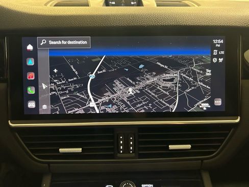 Certified 2022 Porsche Cayenne image 19