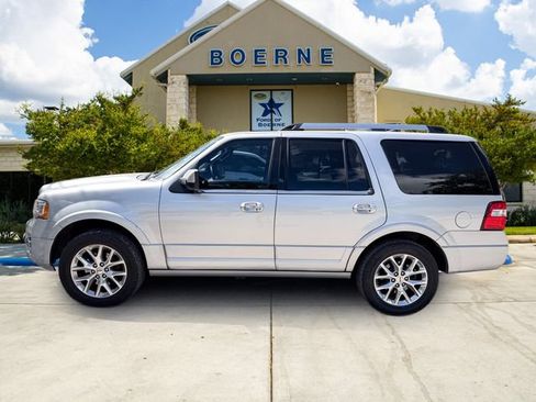 Used 2015 Ford Expedition Limited w/ Equipment Group 301A RWD image 2