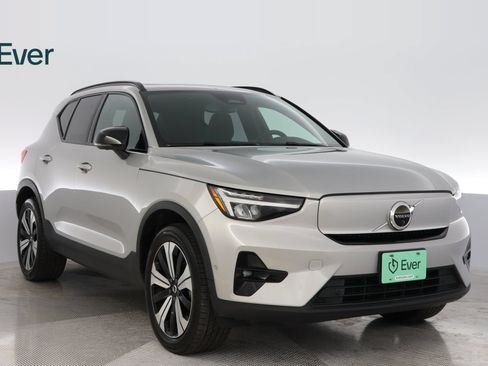 Used 2023 Volvo XC40 Recharge Plus AWD/4WD image 13