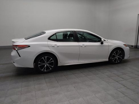 Used 2018 Toyota Camry SE FWD image 10