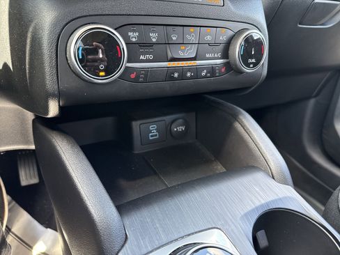 Used 2023 Ford Escape Active image 35
