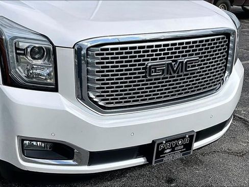 Used 2017 GMC Yukon Denali w/ Open Road Package AWD/4WD image 34