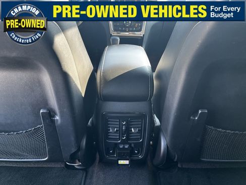 Used 2016 Jeep Grand Cherokee Limited image 29