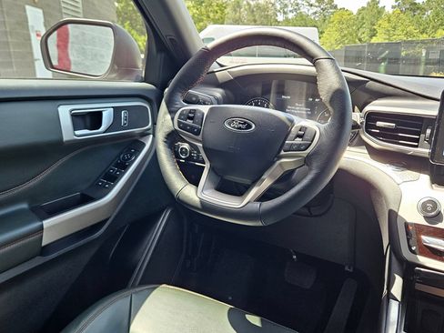 Used 2023 Ford Explorer Timberline AWD/4WD image 9
