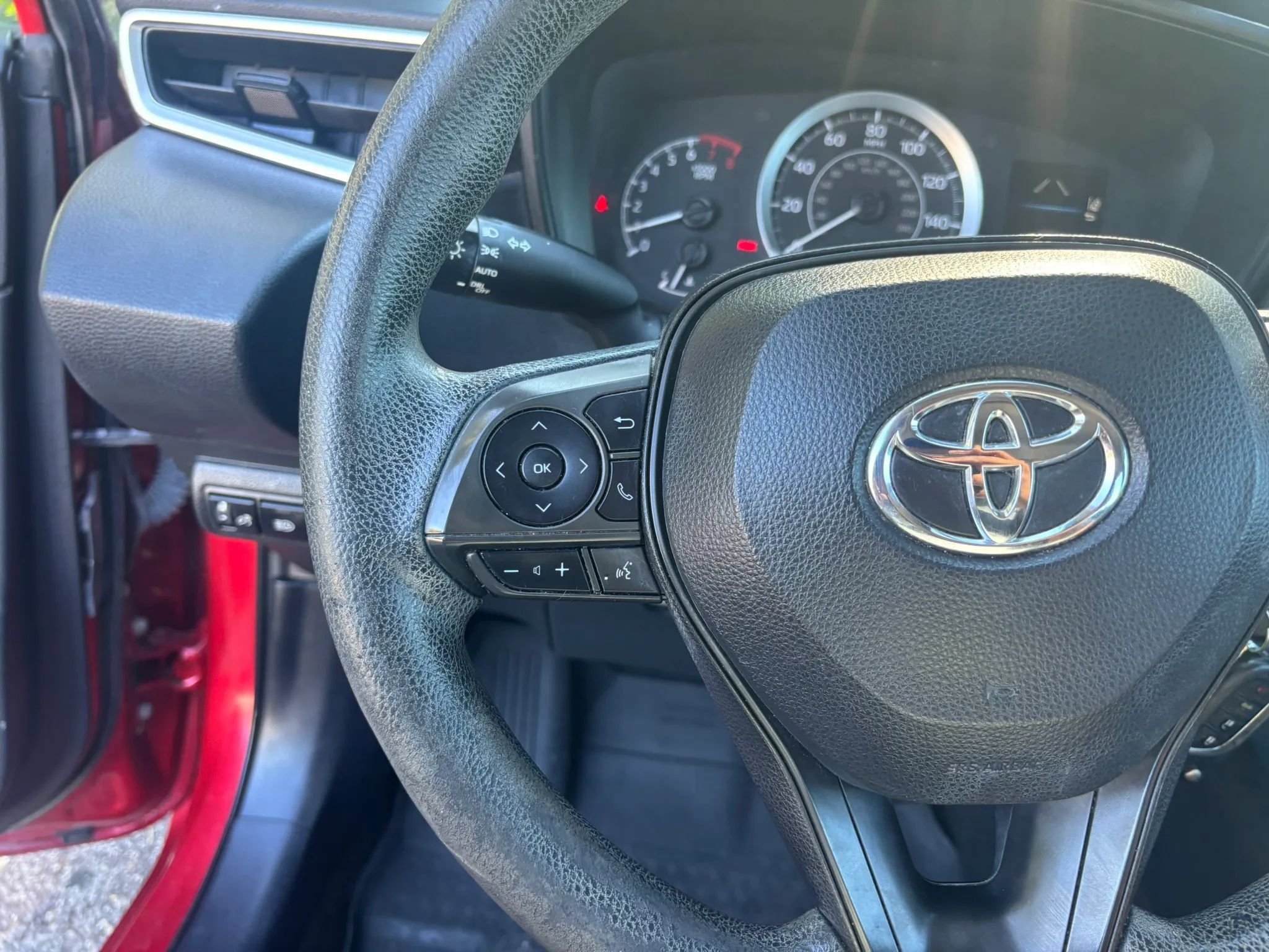 Used 2020 Toyota Corolla LE FWD image 9