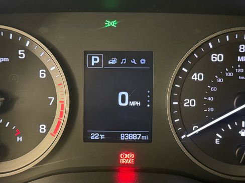 Used 2018 Hyundai Tucson SE image 16