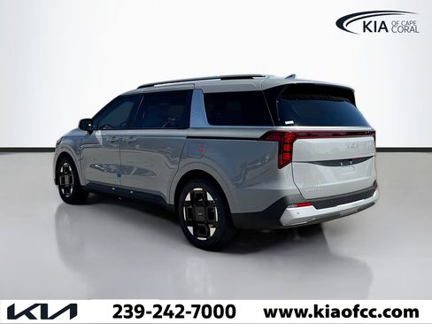 New 2026 Kia Carnival EX image 3
