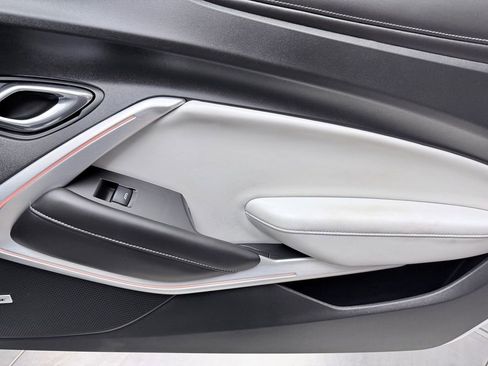 Used 2017 Chevrolet Camaro SS image 20