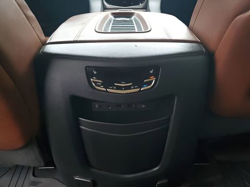 Used 2018 Cadillac Escalade Luxury image 23