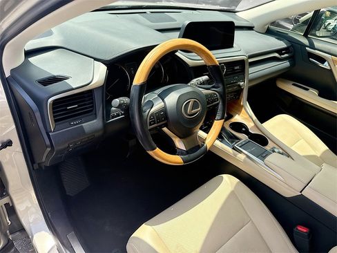 Used 2021 Lexus RX 350L FWD w/ Premium Package image 10