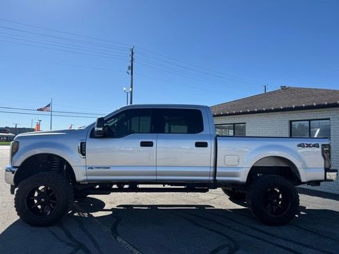 Used 2019 Ford F250 XLT AWD/4WD image 3