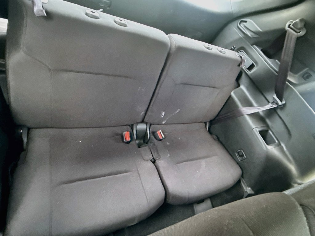 Used 2025 Mitsubishi Outlander ES FWD image 28