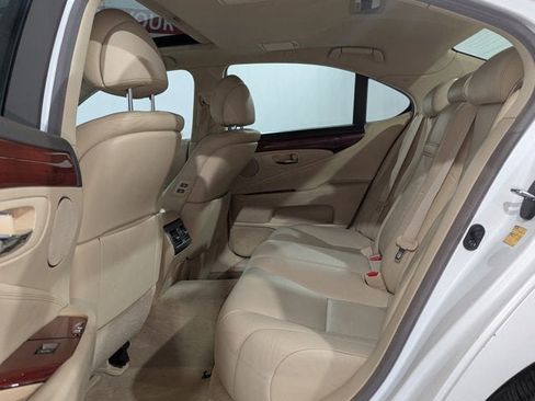 Used 2011 Lexus LS 460 AWD w/ Comfort Pkg image 20