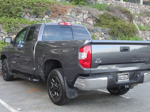 Used 2018 Toyota Tundra SR5 AWD/4WD image 7