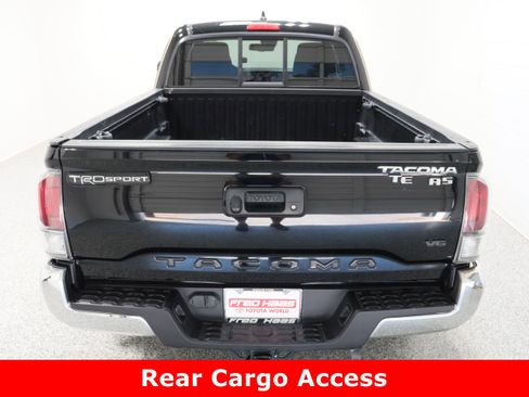 Used 2023 Toyota Tacoma TRD Off-Road image 8