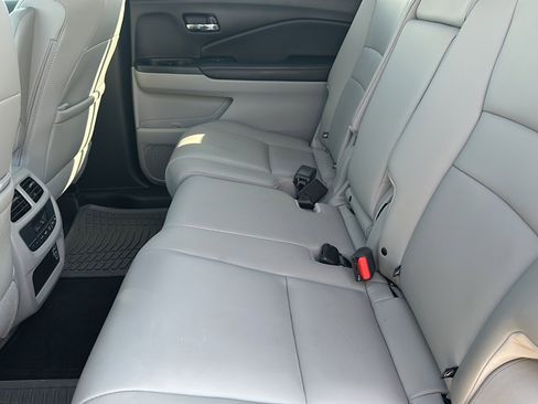 Used 2019 Honda Pilot EX-L image 18