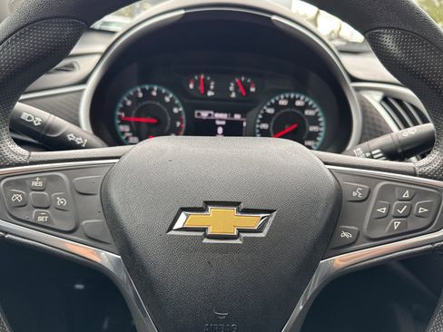 Certified 2022 Chevrolet Malibu LT image 24