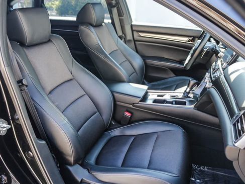 Certified 2018 Honda Accord Sport image 16