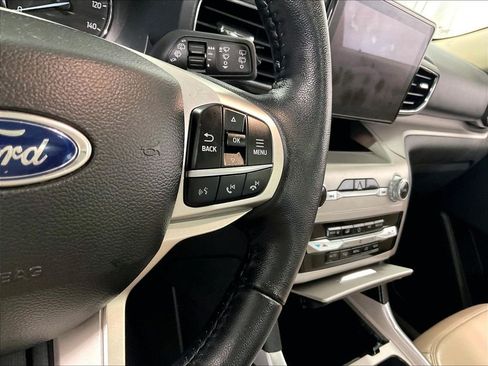 Used 2023 Ford Explorer XLT w/ Equipment Group 202A AWD/4WD image 25