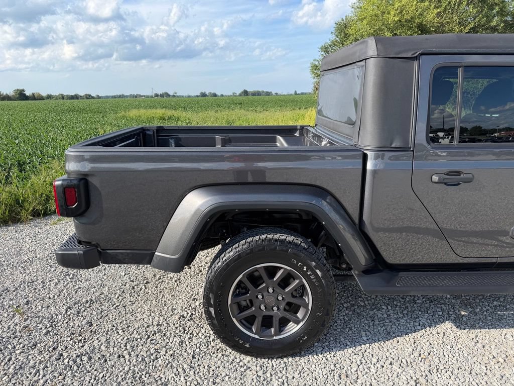 Used 2022 Jeep Gladiator Overland AWD/4WD image 18