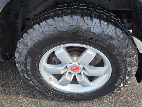 Used 2010 Nissan Titan PRO-4X w/ Pro-4x Leather Pkg image 9