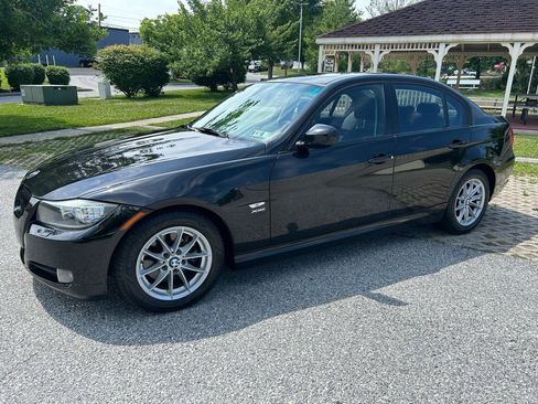 Used 2010 BMW 328i xDrive Sedan AWD/4WD image 9