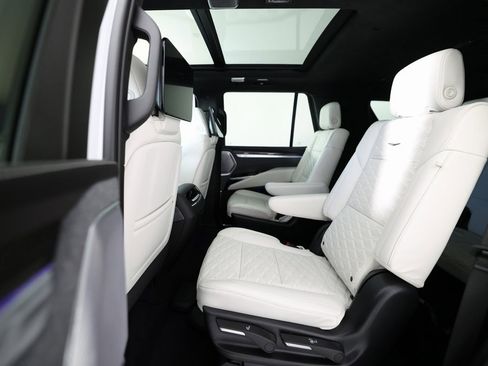 Used 2026 Cadillac Escalade V image 16