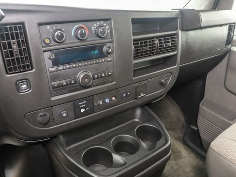 Used 2019 Chevrolet Express 3500 LT w/ LT Preferred Equipment Group RWD image 17