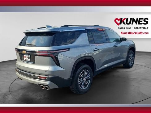 Used 2024 Chevrolet Traverse LT AWD/4WD image 5
