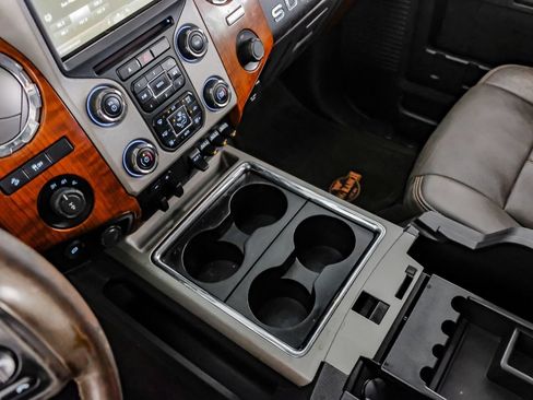 Used 2016 Ford F250 King Ranch w/ FX4 Off-Road Package AWD/4WD image 24
