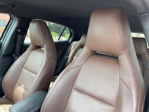 Used 2016 Mercedes-Benz GLA 250 image 4