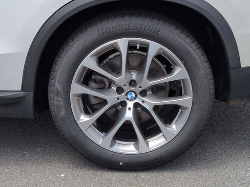 Used 2019 BMW X5 xDrive50i w/ Luxury Seating Package AWD/4WD image 14