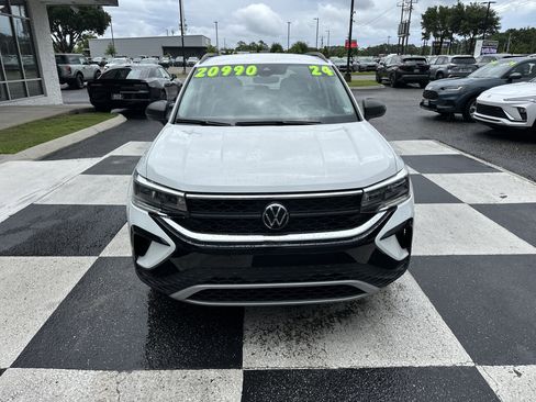 Used 2024 Volkswagen Taos S FWD image 2
