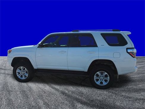 Used 2020 Toyota 4Runner SR5 image 7