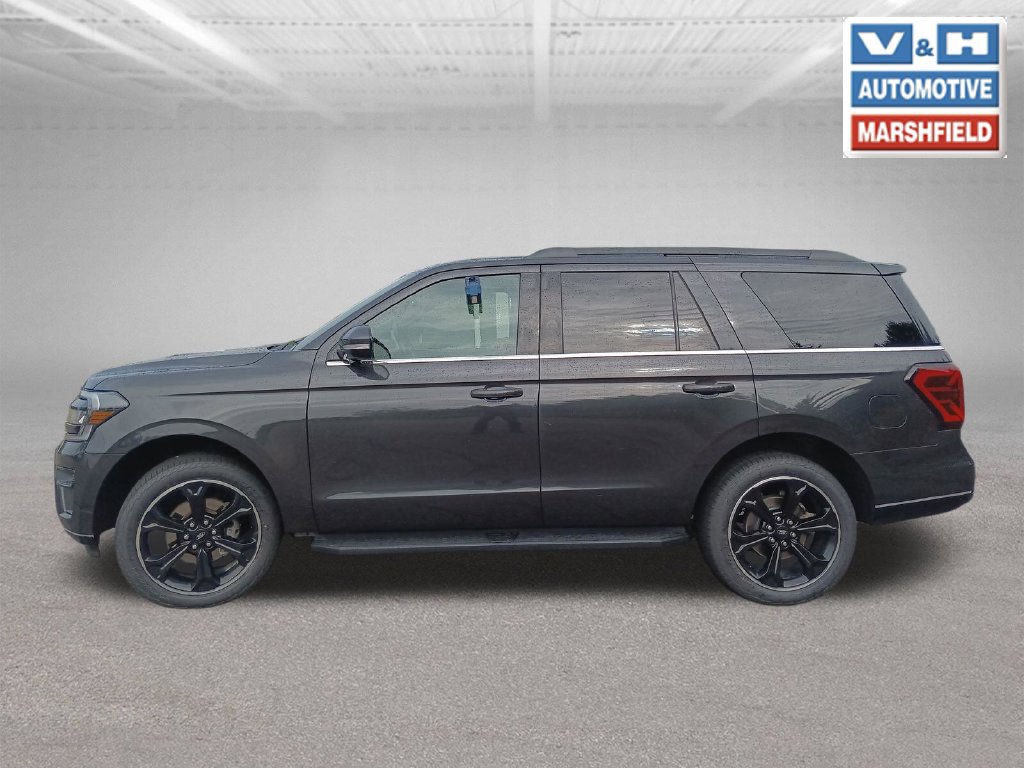 Used 2023 Ford Expedition Limited AWD/4WD image 2