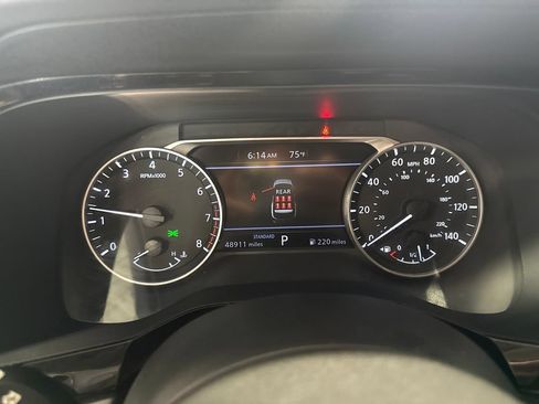 Used 2024 Nissan Pathfinder SV FWD image 6
