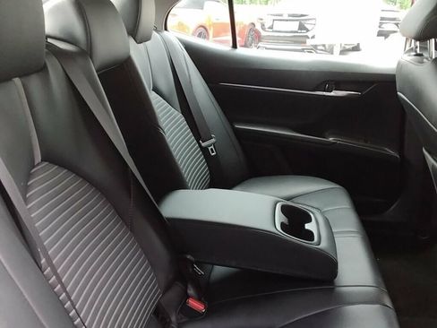 Used 2021 Toyota Camry SE FWD image 10
