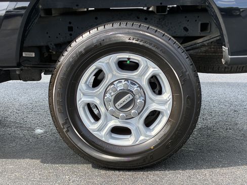 Used 2026 Ford F250 XLT AWD/4WD image 10