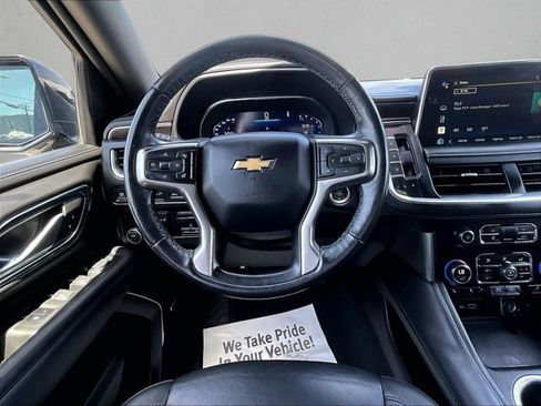 Used 2022 Chevrolet Suburban LT w/ LT Signature Package RWD image 7