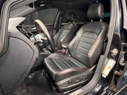 Used 2019 Volkswagen GTI Autobahn image 3