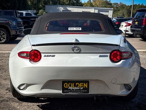 Used 2017 MAZDA MX-5 Miata Club image 9