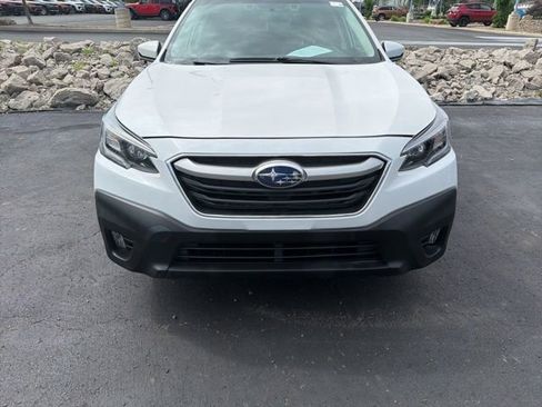 Used 2022 Subaru Outback Premium AWD/4WD image 2