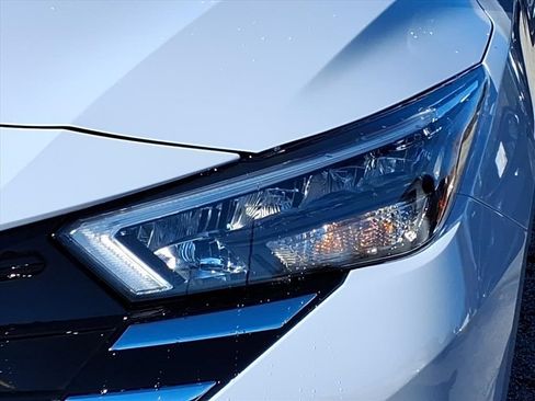 New 2025 Nissan Versa SV w/ Trunk Package image 4