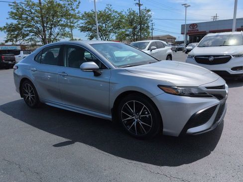 Certified 2024 Toyota Camry SE AWD/4WD image 7