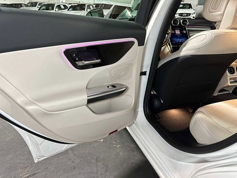 Used 2025 Mercedes-Benz C 300 4MATIC Sedan image 18