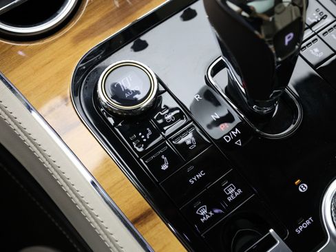 Used 2021 Bentley Continental GT AWD/4WD image 12