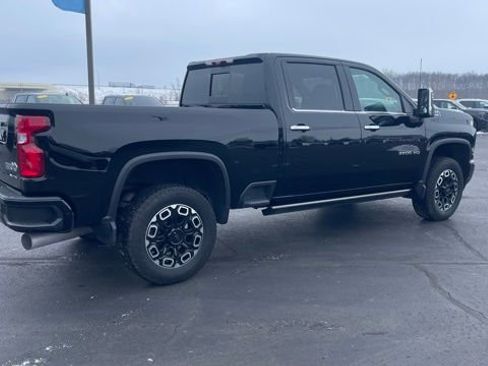 Used 2023 Chevrolet Silverado 3500 High Country w/ Z71 Off-Road Package image 6