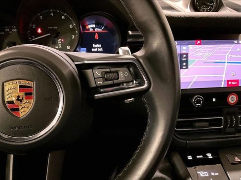 Certified 2023 Porsche Macan image 24